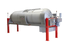 Presses with closed tanks